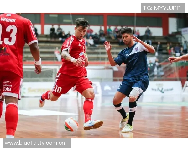 武汉足球队防守策略解析及其在联赛中的重要性探讨