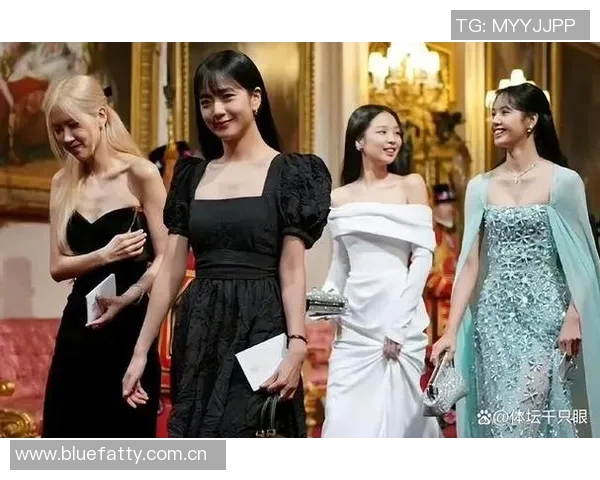 足球明星情感风波揭露队友隐秘恋情引发舆论热议与争议 足球明星情感风波揭露队友隐秘恋情引发舆论热议与争议